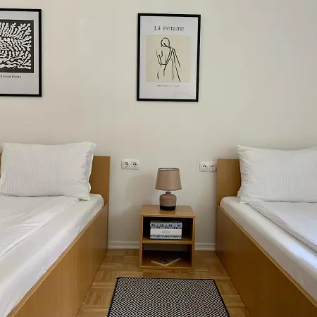 Ponte Paradiso מוסטר